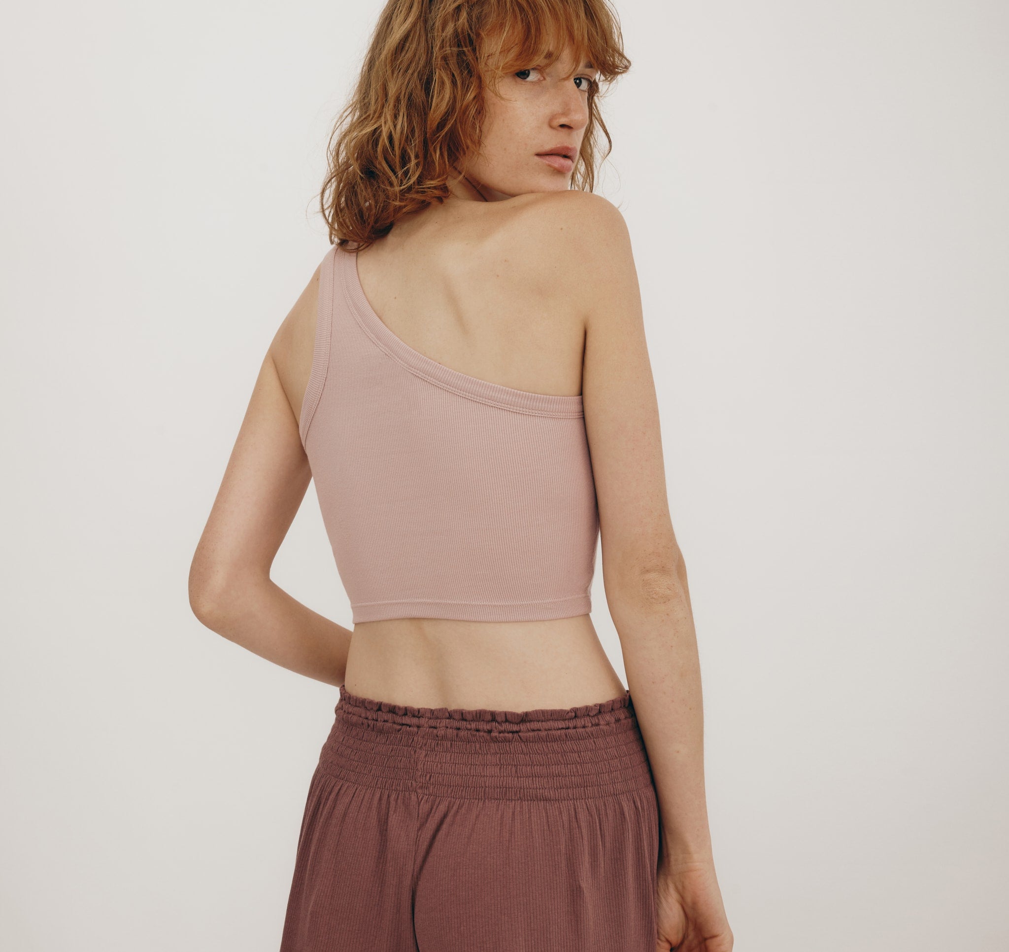 ORGANIC COTTON<br>Core Rib One Shoulder Crop Top