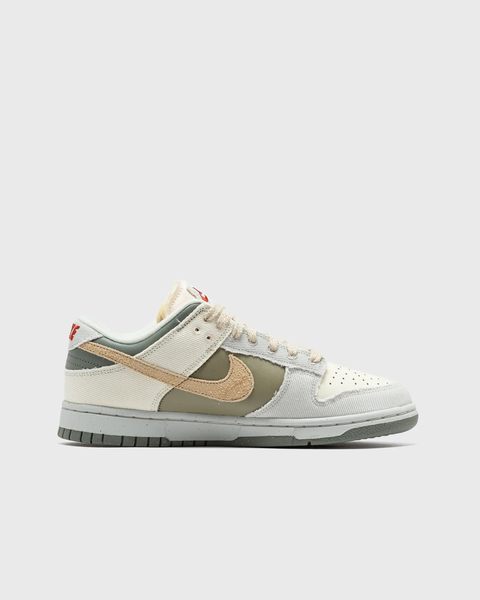 Nike WMNS DUNK LOW