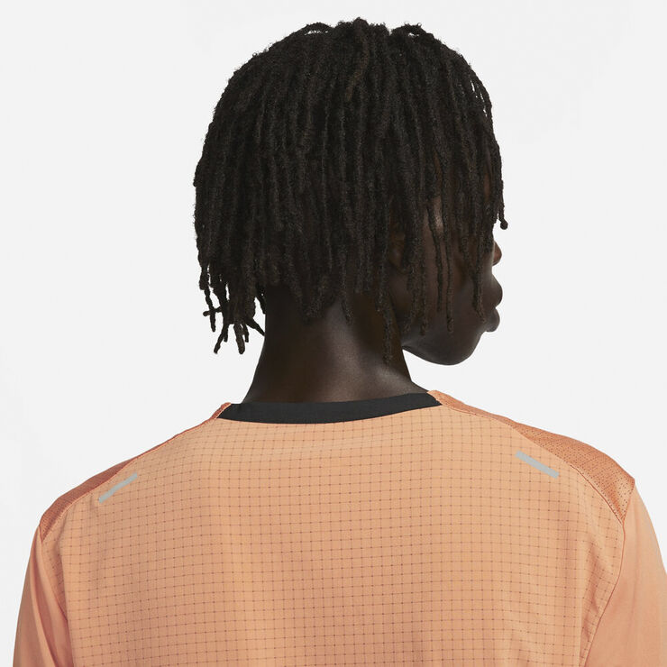 Nike Dri Fit Rise 365 Lobe T Shirt Orange