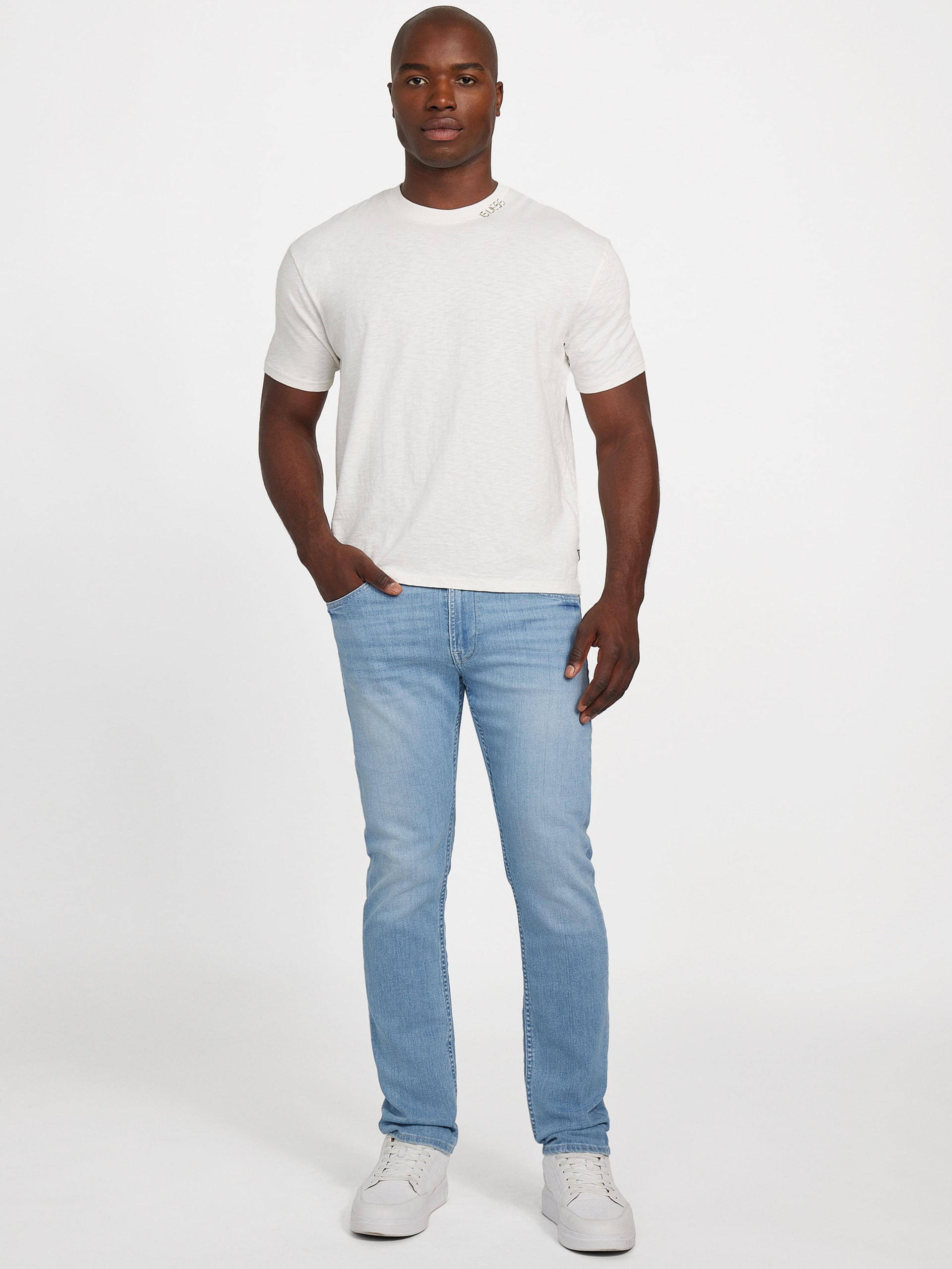 Camiseta David com Apliques Florais