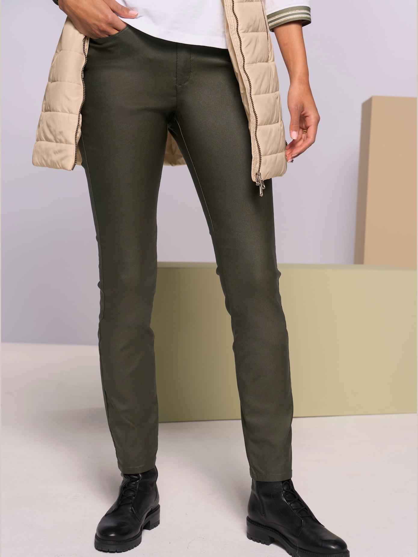 Pantalon effet ventre plat coupe skinny tendance