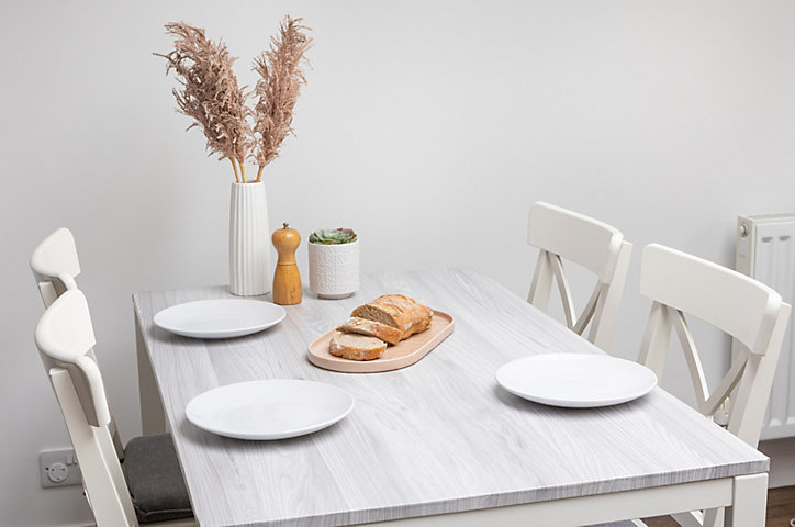 Film adhésif décoratif D-C-Fix Hölzer Sangallo lightgrey PVC avec adhésif Bois Structuré Mat et satiné gris L. 200 x l. 67,5 cm