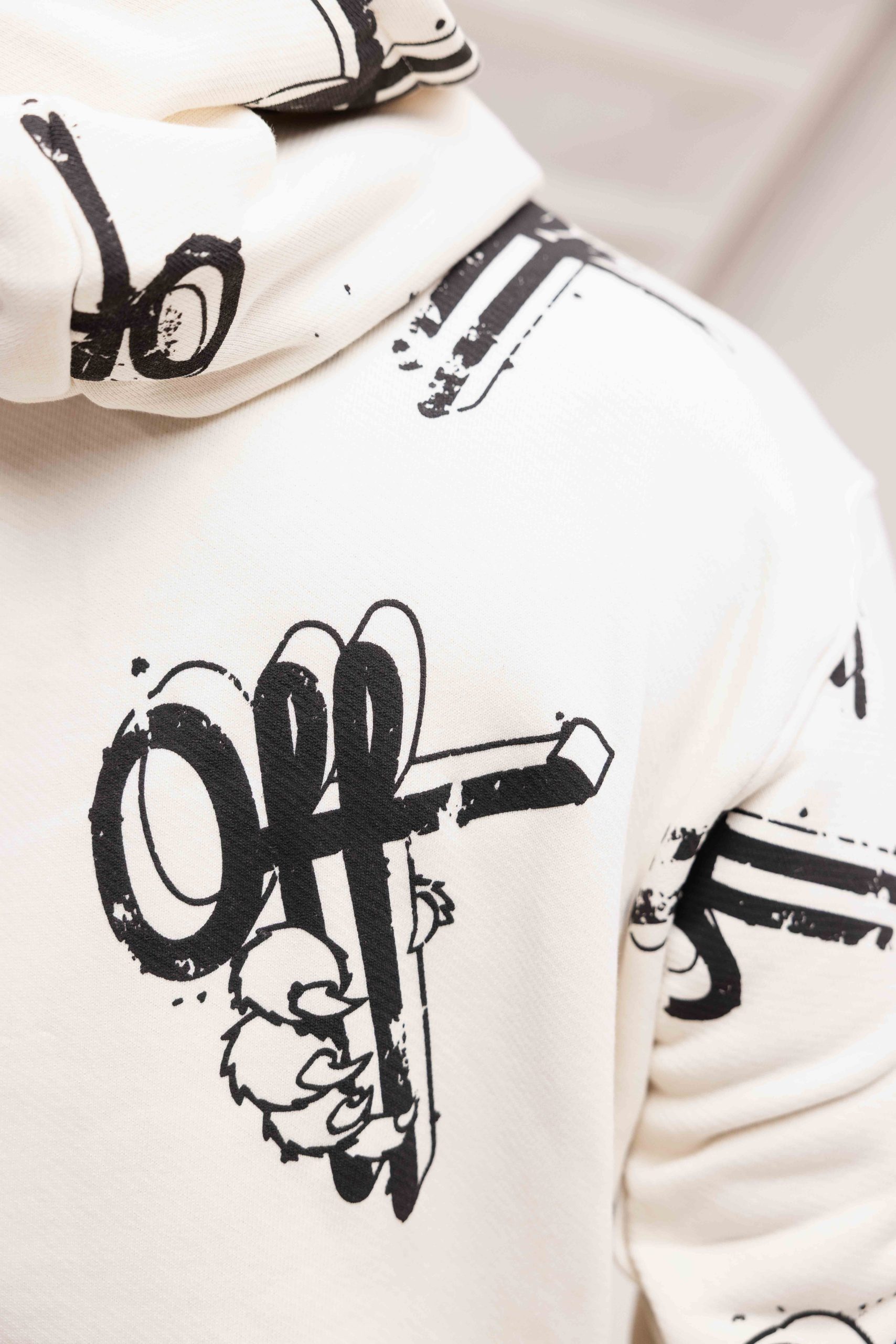 Off The Pitch Off-Mark Hoodie Heren Wit/Zwart