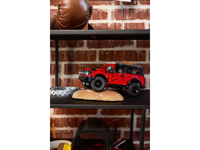 LEGO Ford Bronco® SUV (42213)