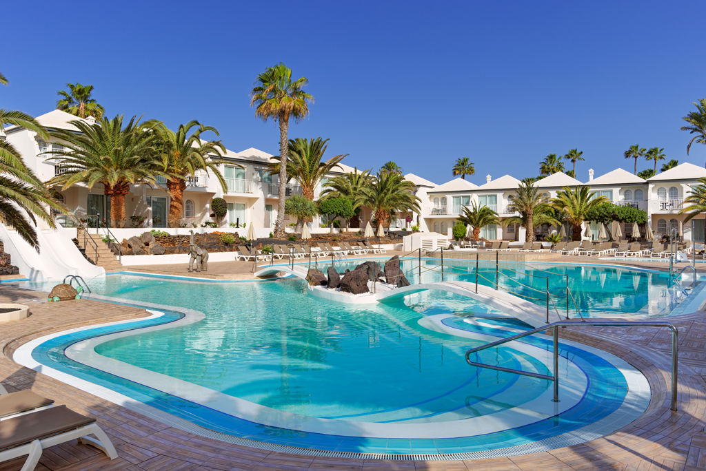 Fly & Go H10 Ocean Suites Halfpension - Hotel