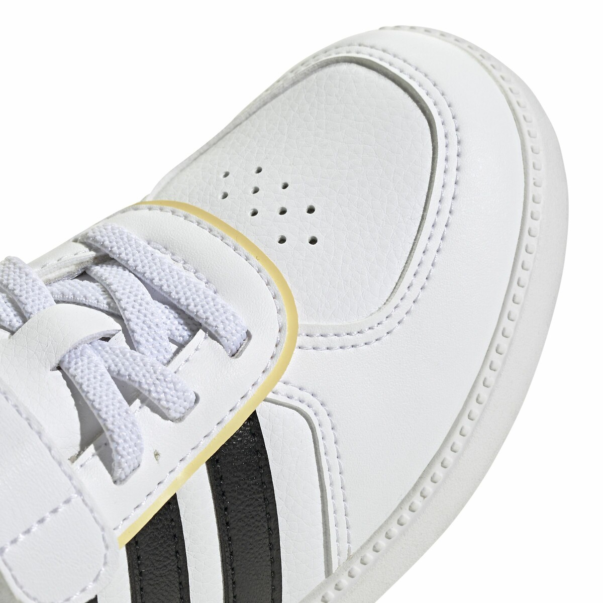 ADIDAS ROUPAS ESPORTIVAS<br>Tênis Breaknet Elegante