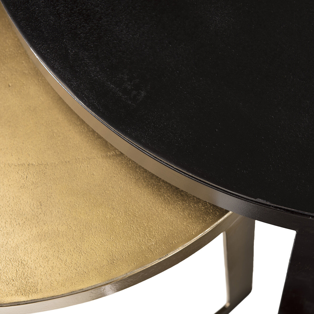 Macabane 2 Tables gigognes ceinturées rondes Jonas doré/noir - D.75xH.46 cm
