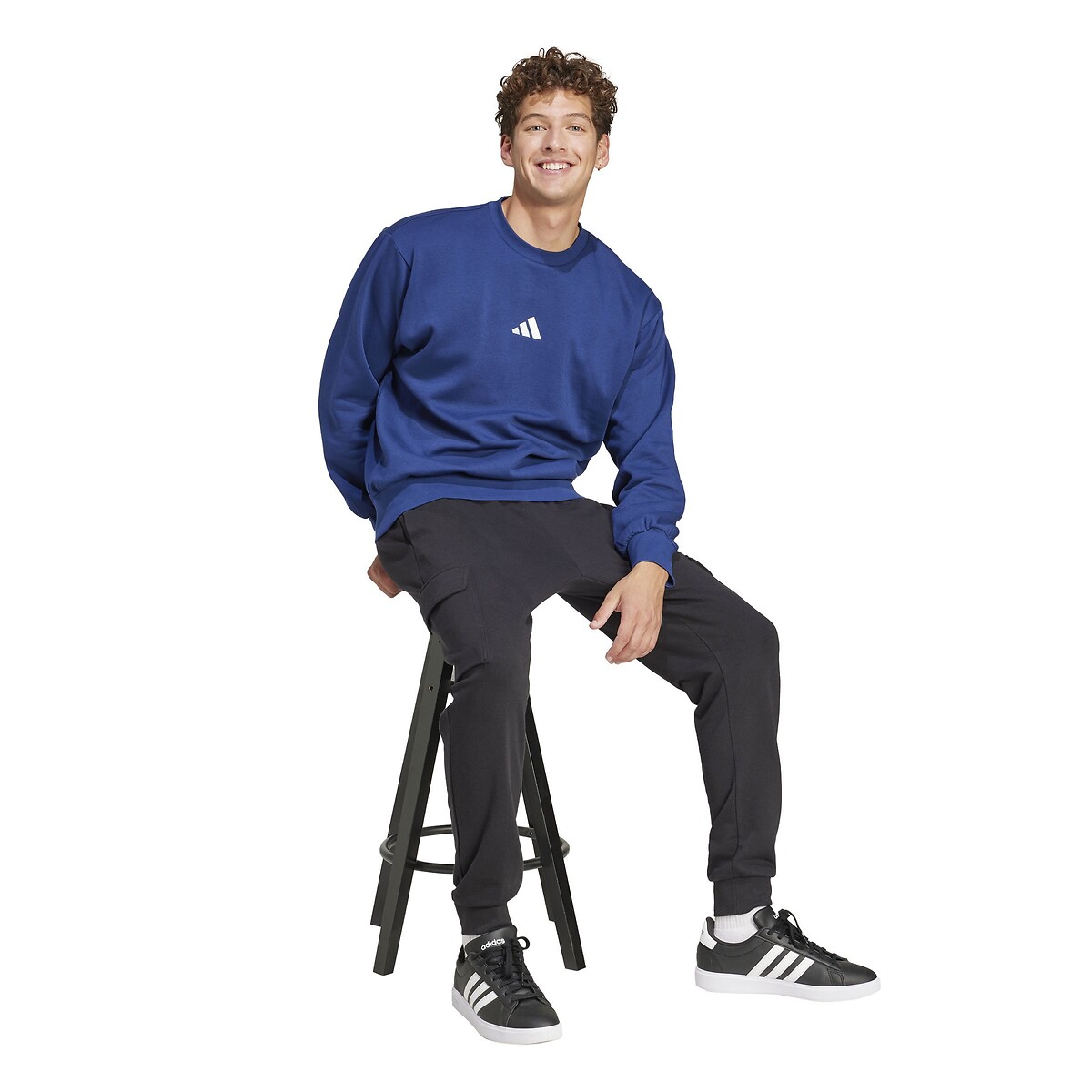 ADIDAS ROUPAS ESPORTIVAS<br>Calça de Moletom Essential Feelcozy