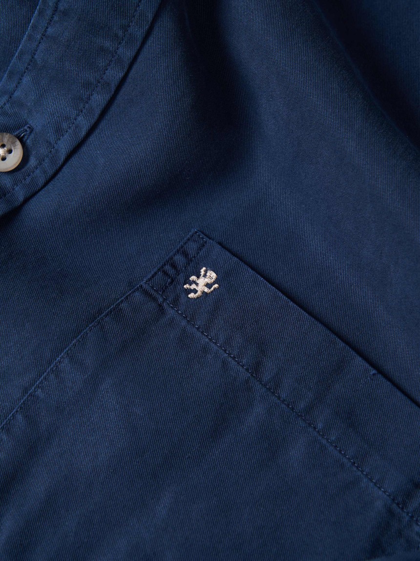 Camisa regular fit em liocel