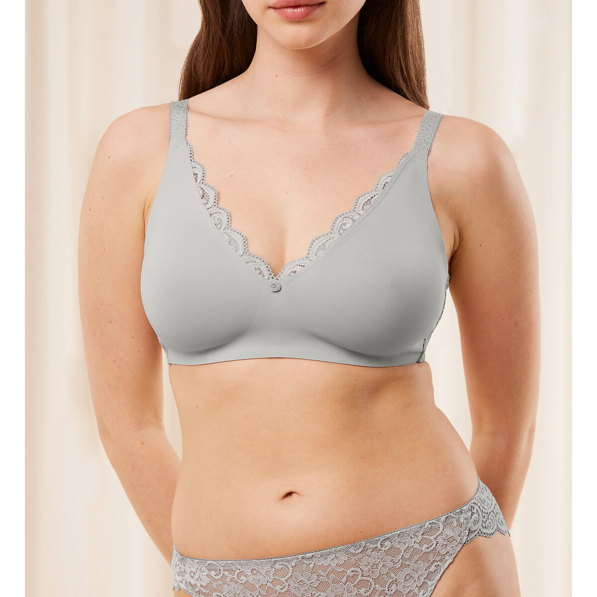 TRIUMPH<br>Sutiã minimizador sem aro Amourette