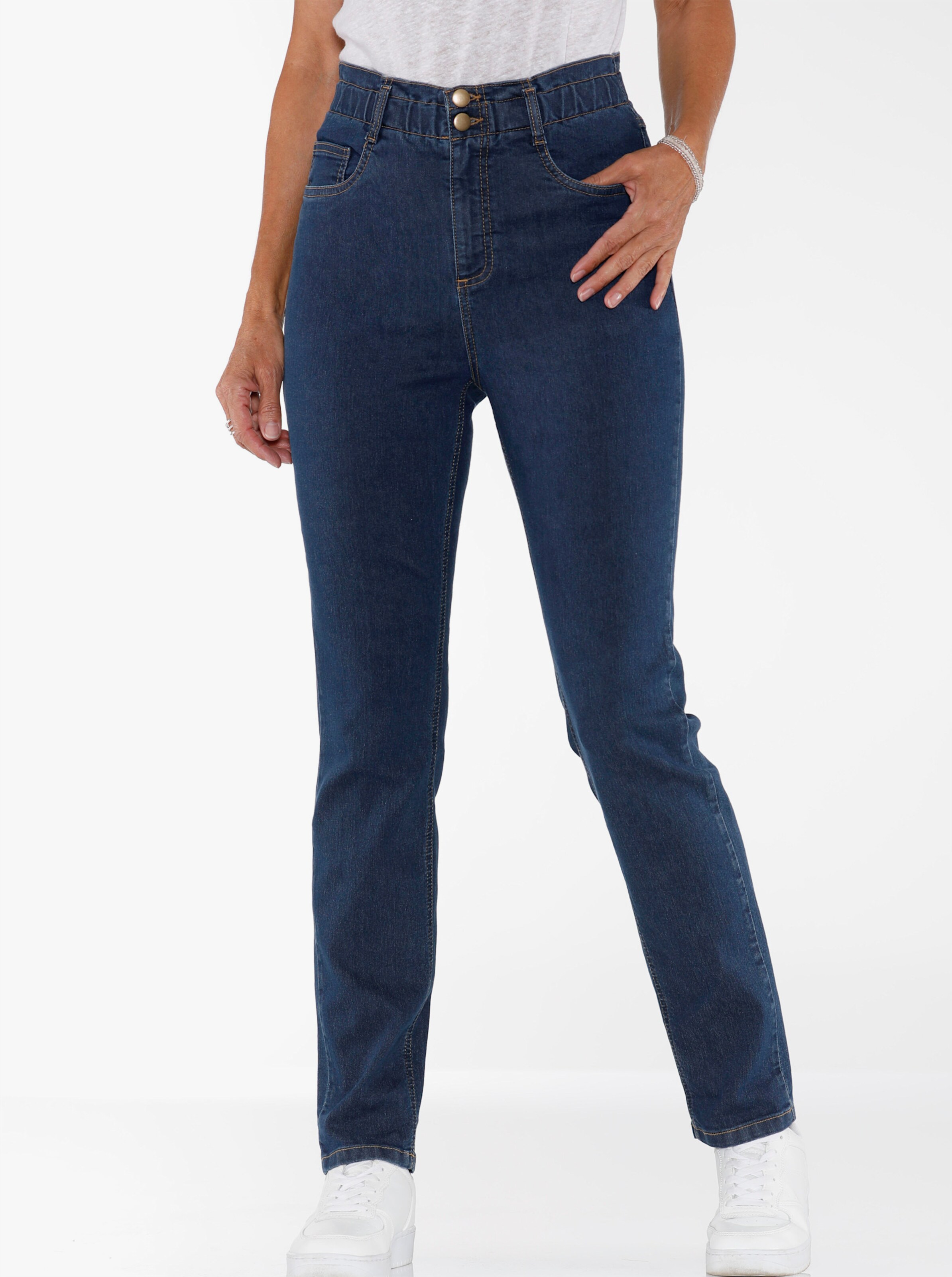 Jeans im aktuellen Paperbag-Schnitt