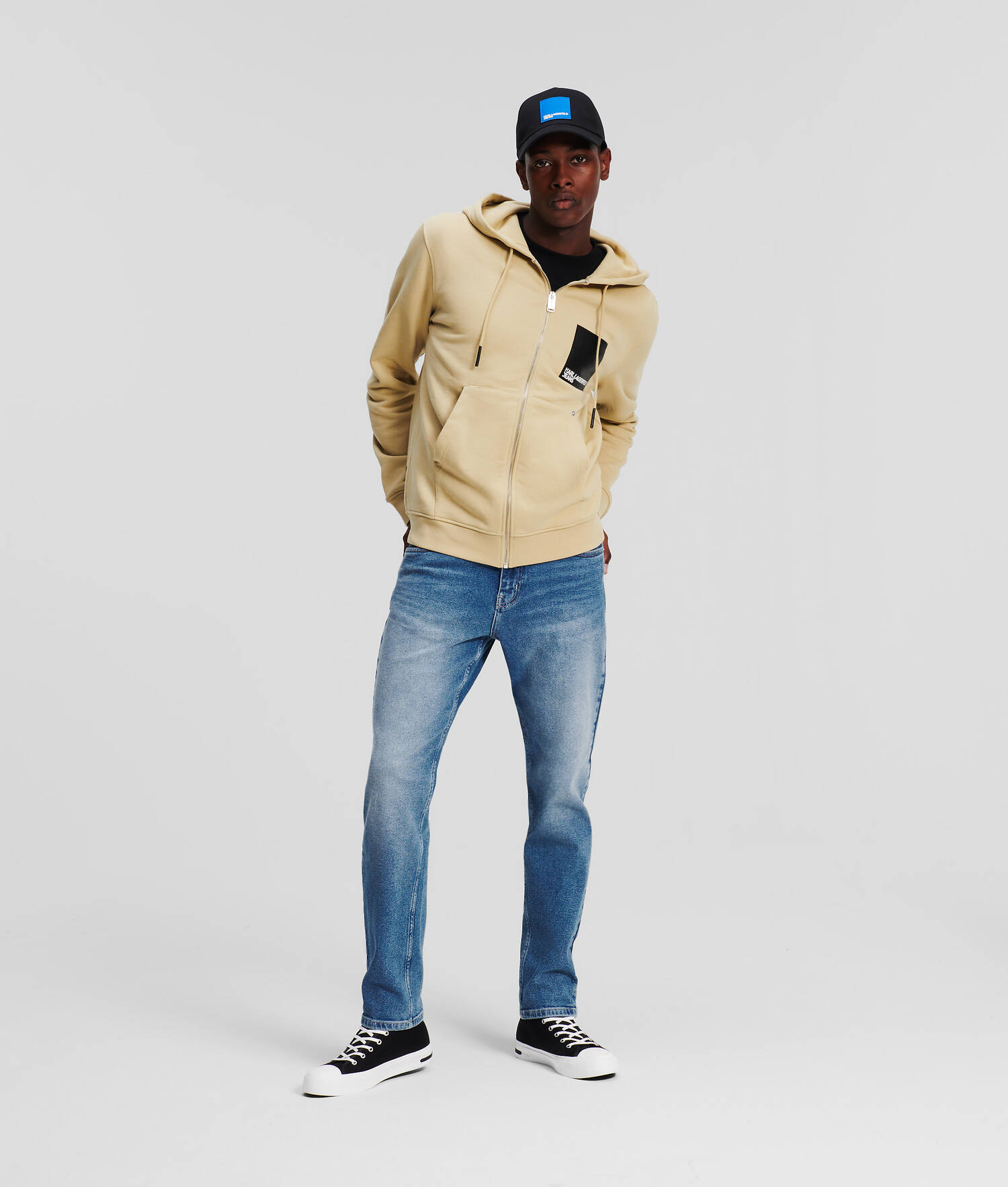JEAN SLIM À POCHE AVEC LOGO KLJ