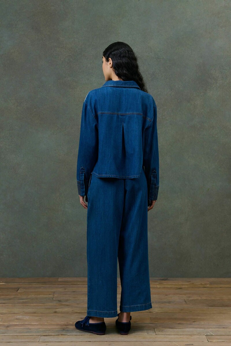 LOUISE MISHA<br>Camisa jeans, detalhes bordados, ILAYANA