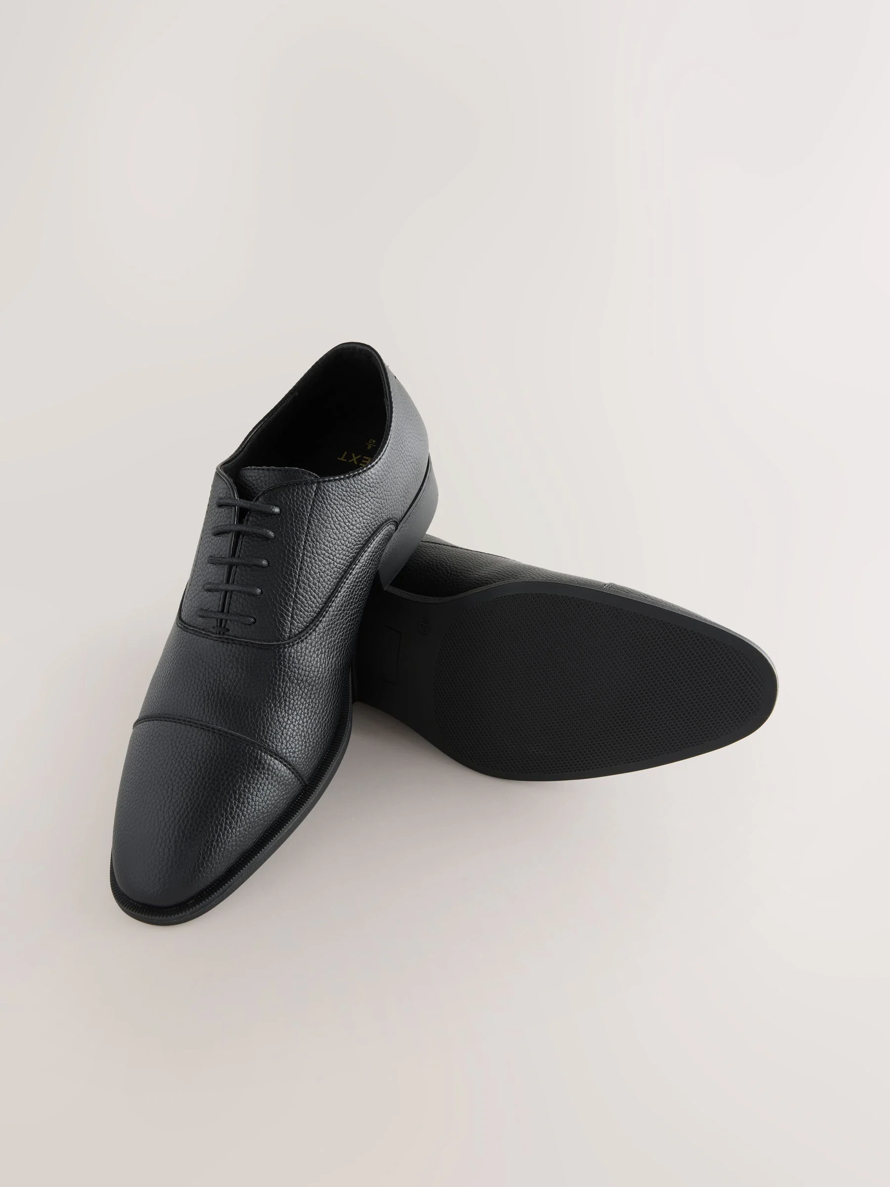 Zwart - Oxford-schoenen met neusstuk