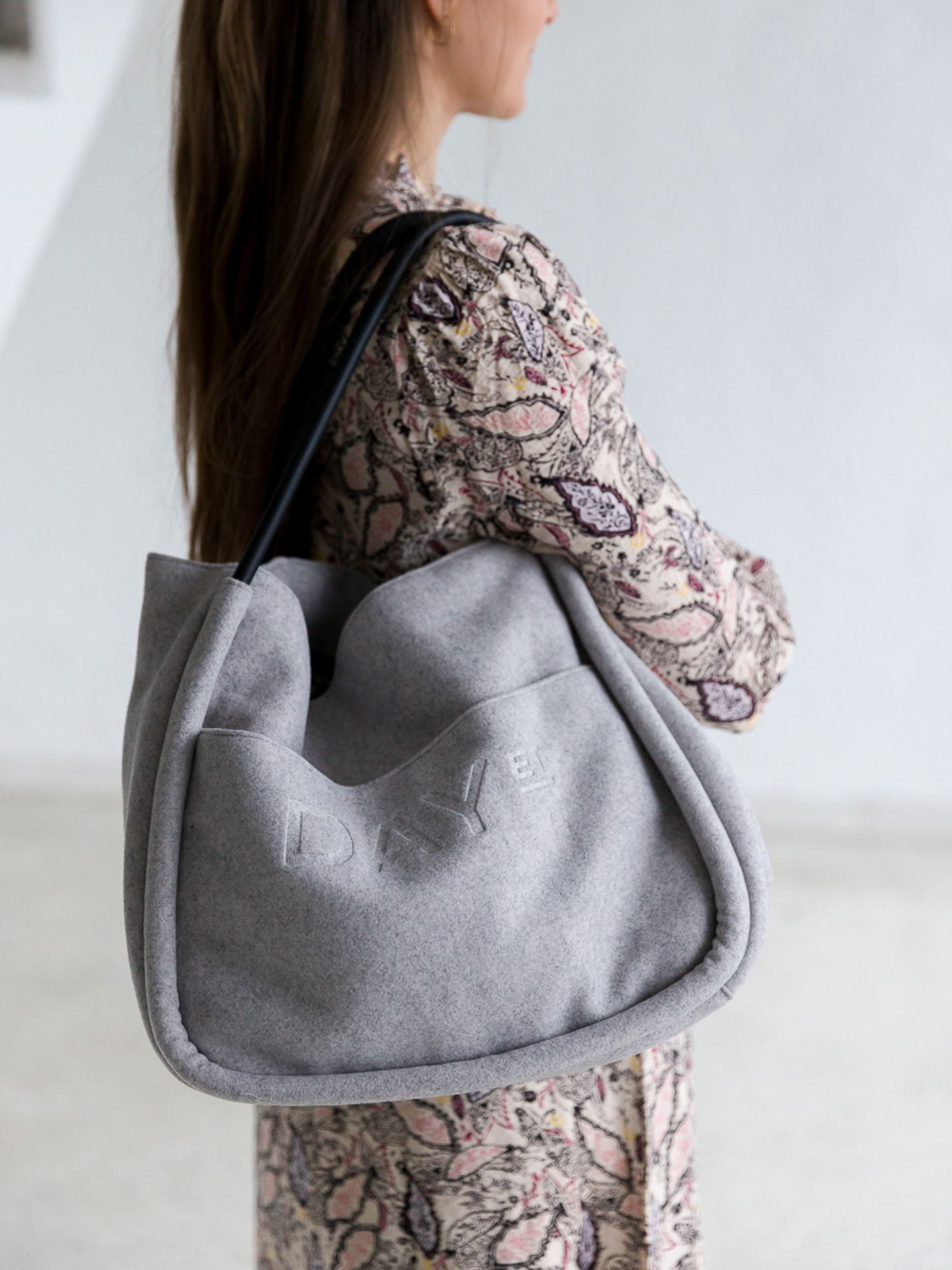 Woolen Small Shopper