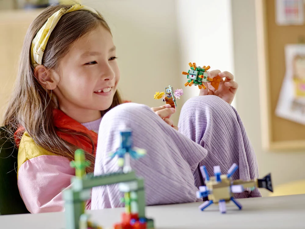 LEGO®MINECRAFT 21180 - LE COMBAT DES GARDIENS
