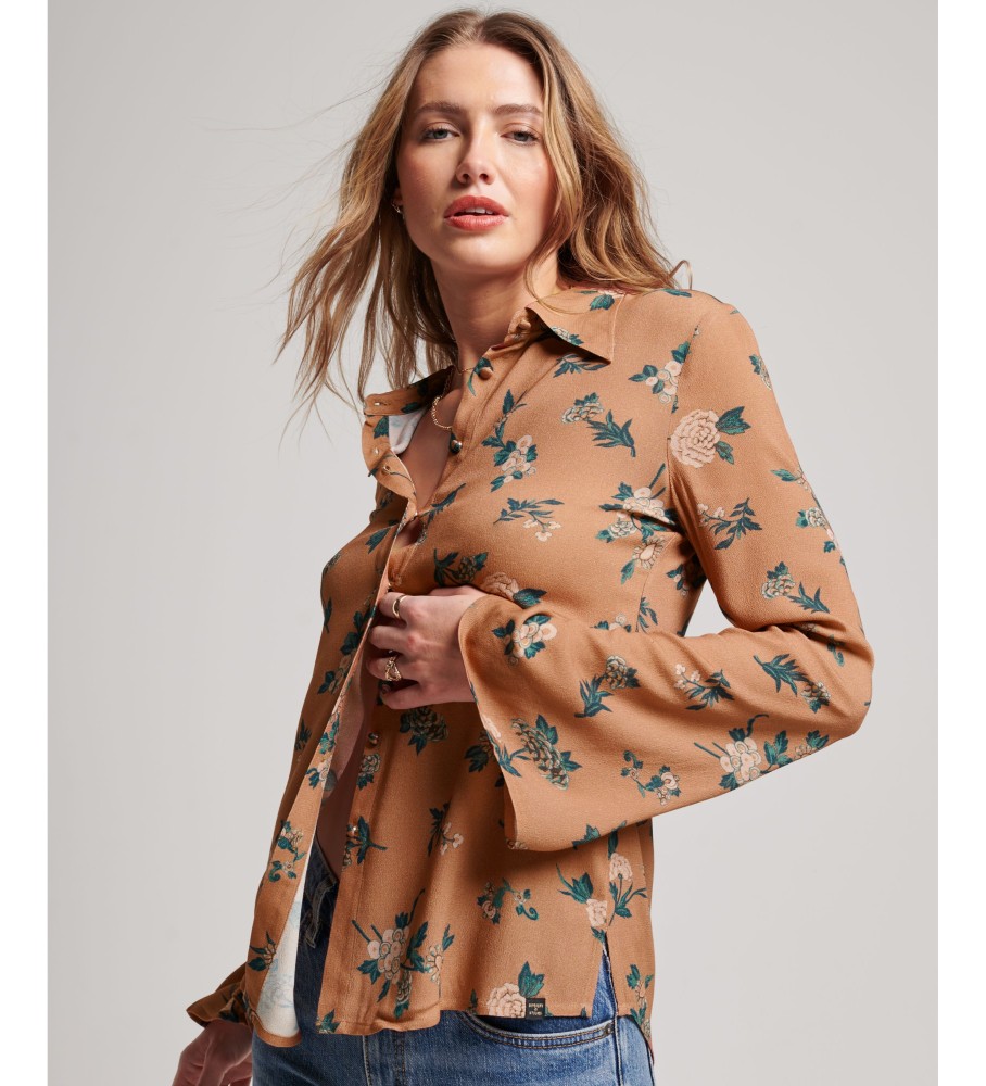 Camisa marrom anos setenta da Superdry Studios