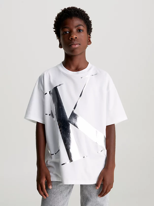 Camiseta com logotipo