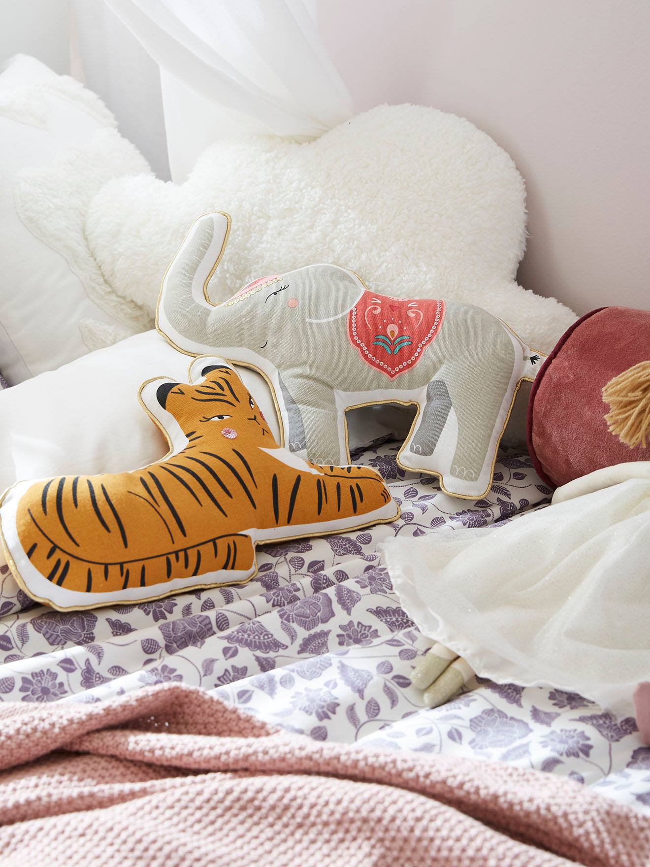 Conjunto de 2 almofadas Eden India com estampa de animais, cor marrom claro lisa com motivos.