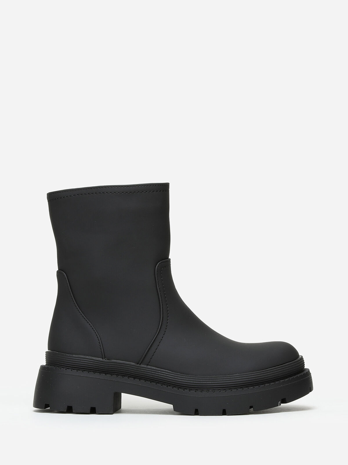 Bottines crantées effet mat- Noir