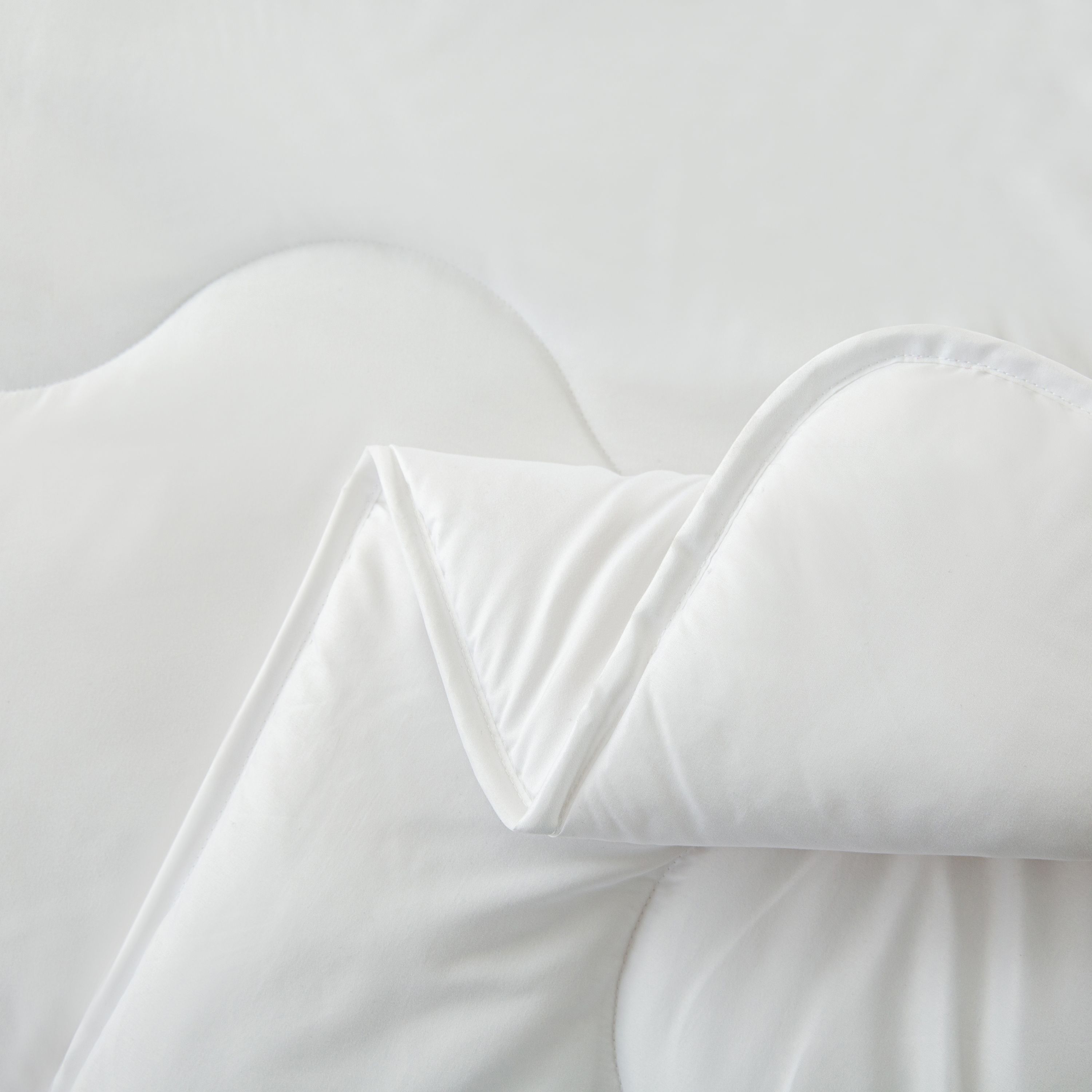 Duvet mit Kunstfasern WELLEN 155 x 220 cm