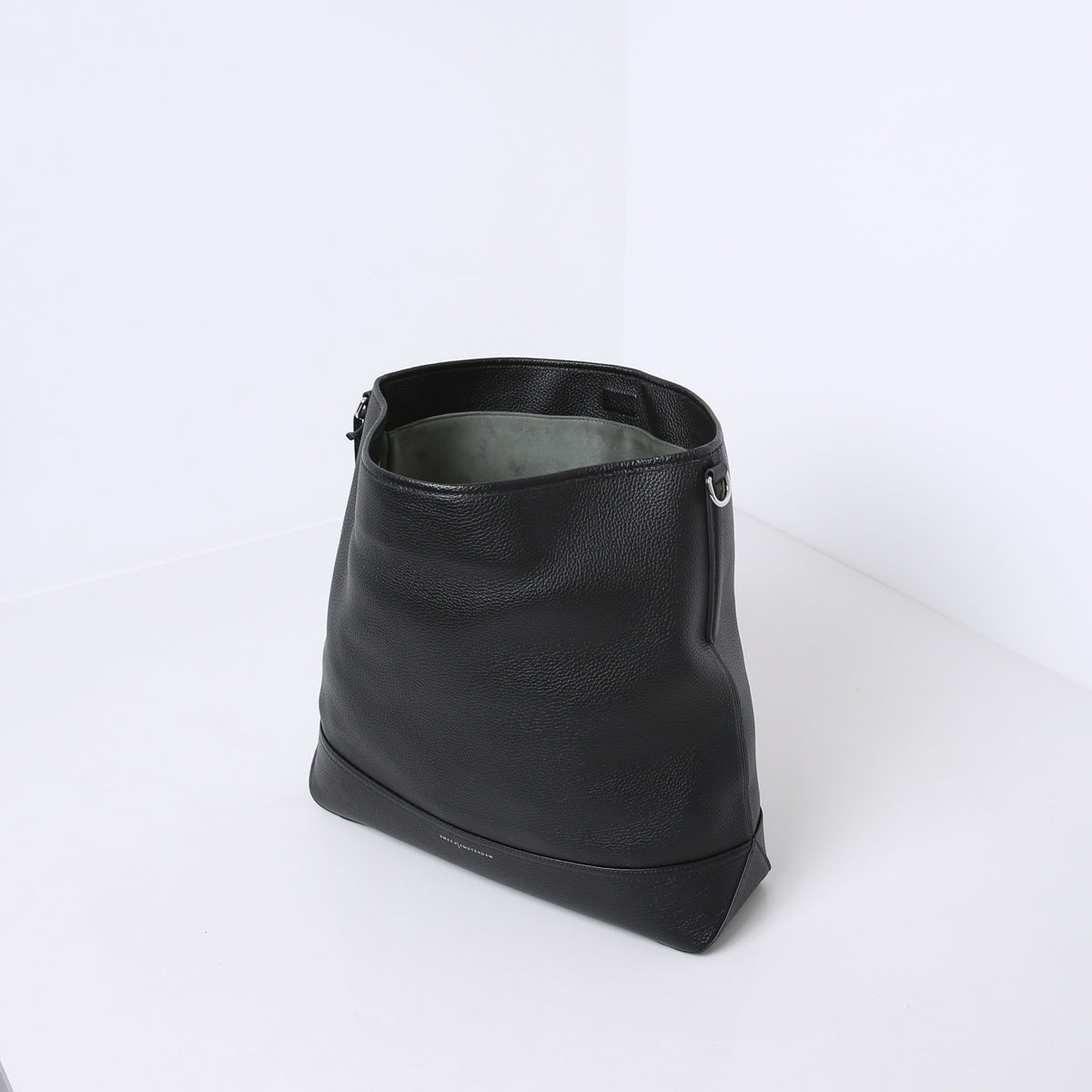 TUUR | BLACK