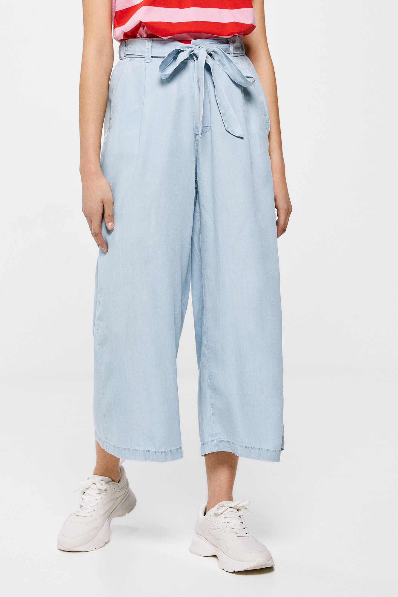 Calça jeans culote com cinto em Tencel - azul médio