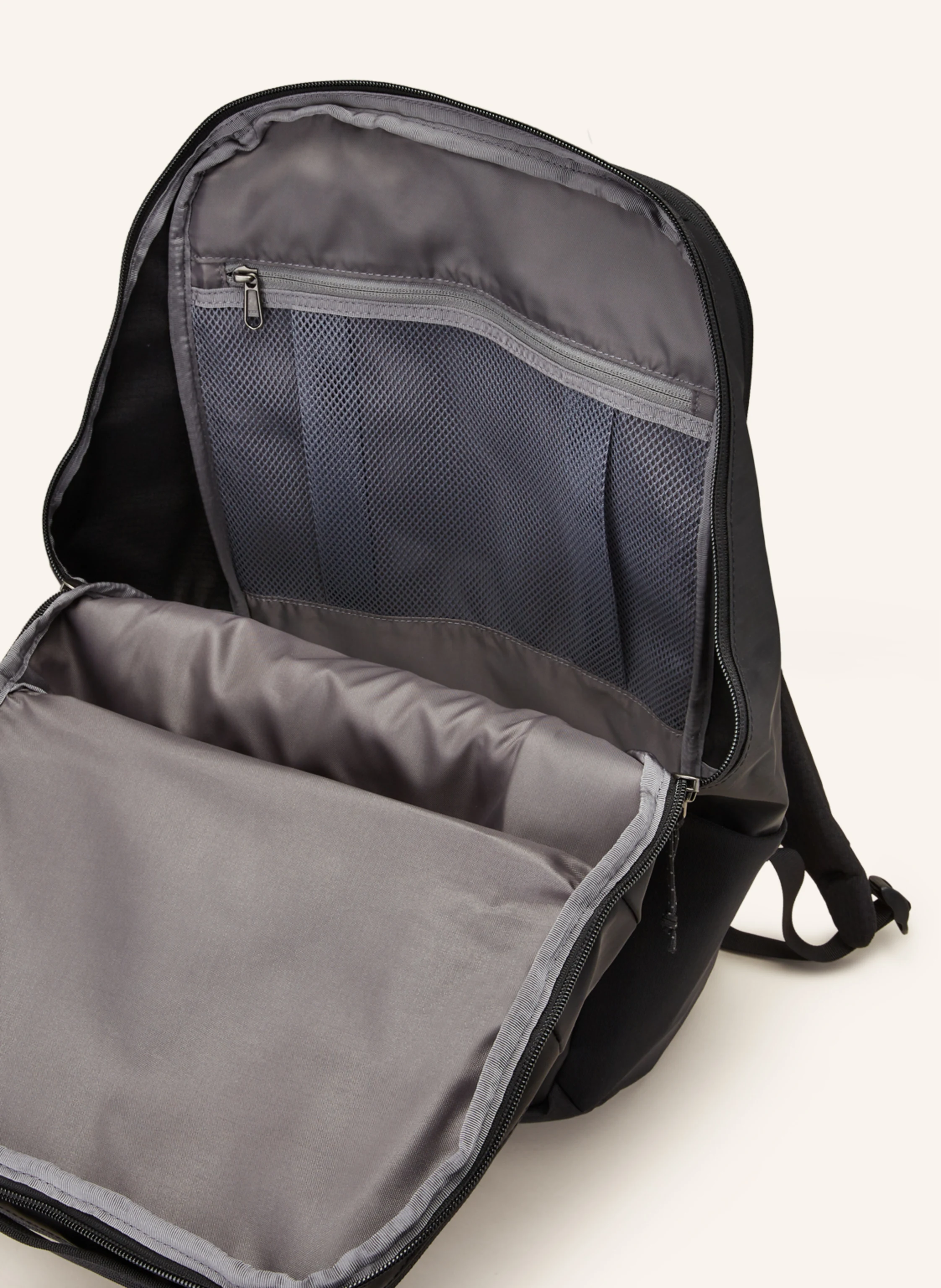 patagonia Rucksack BLACK HOLE® 32 l mit Laptop-Fach