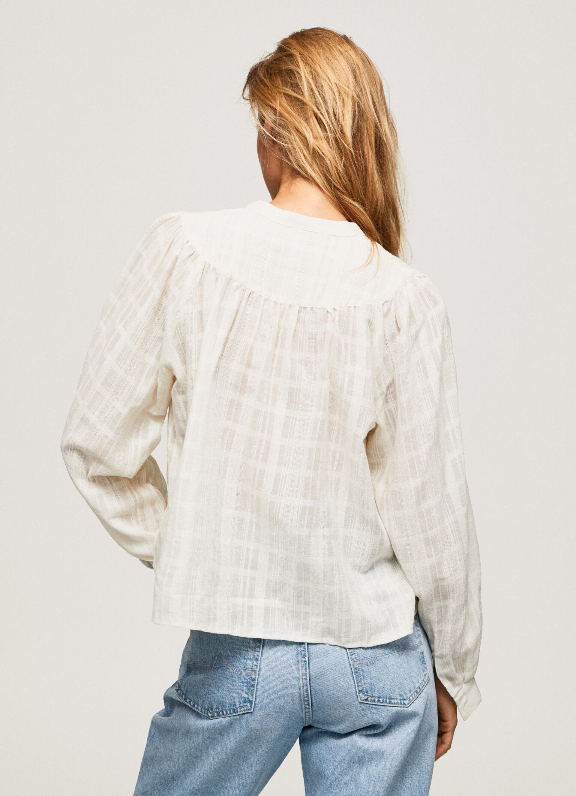 Blusa de algodão dobby com gola mao - branco mousse