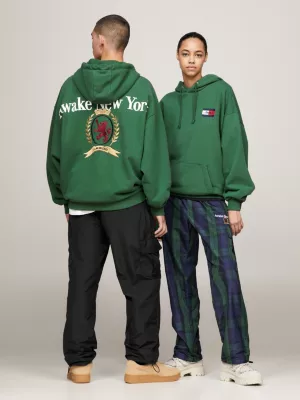 Tommy x Awake NY com Logo Oversized e Estilo Relaxado