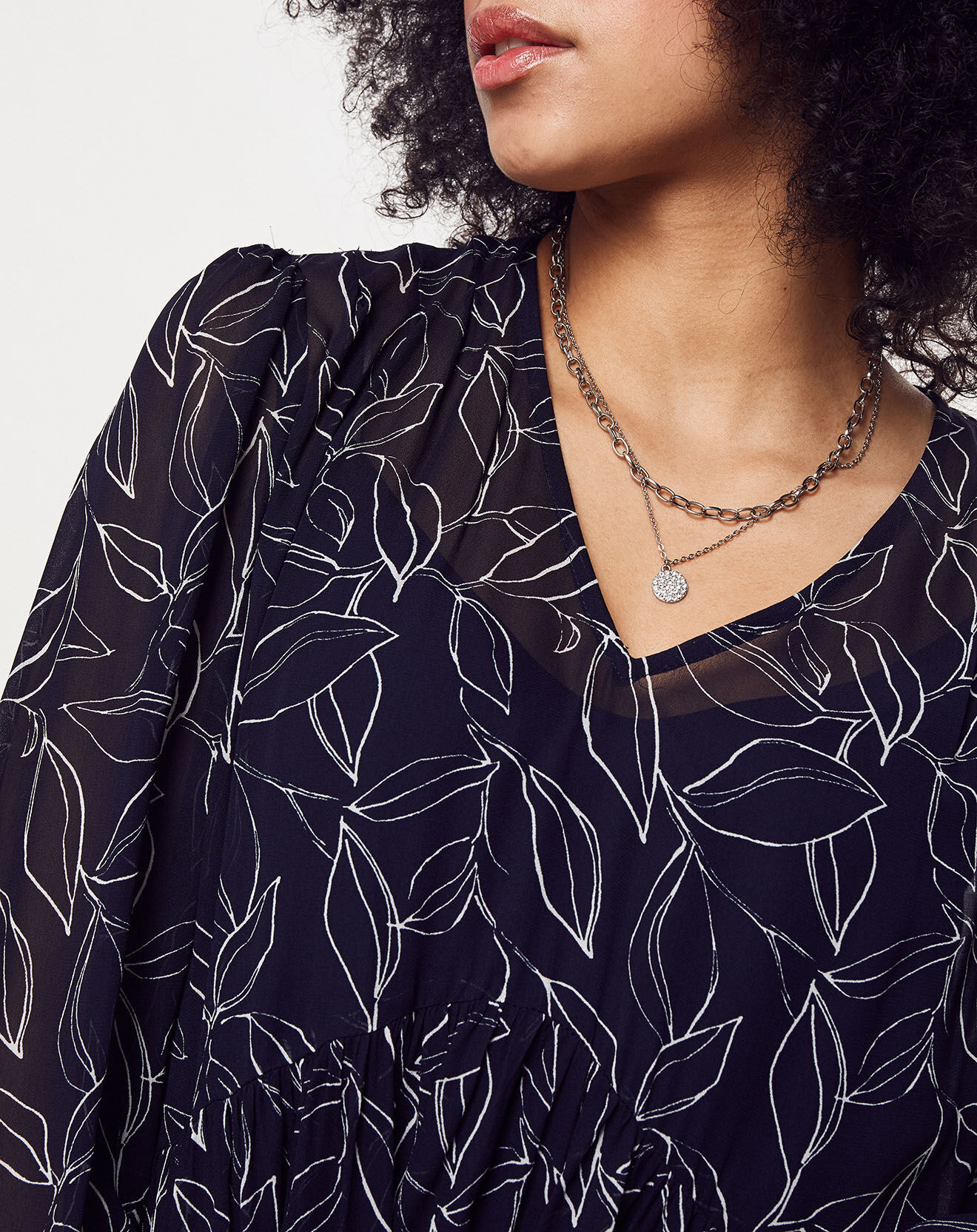 Esprit Robe midi fluide imprimée bleu/blanc