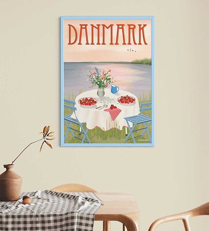 Vissevasse Plakat - 50x70 cm - DanMørk- Jordb?r