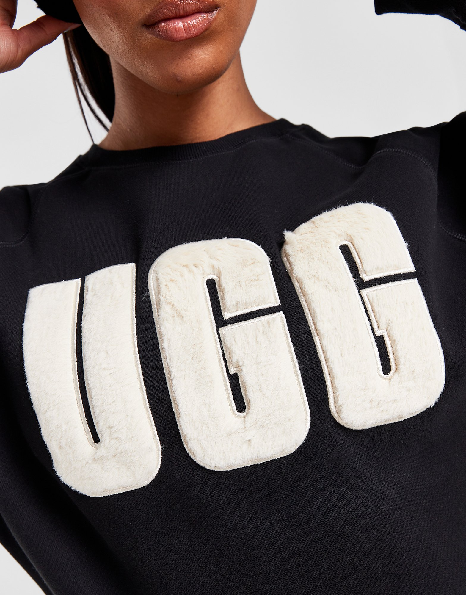 UGG Sweatshirt Fuzzy Logo Crew Femme