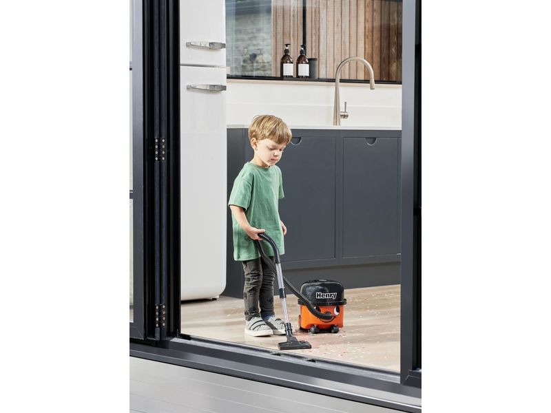 Casdon Spiel-Haushaltsgerät Staubsauger Henry Batteriebetriebener Kinderstaubsauger mit Saugfunktion