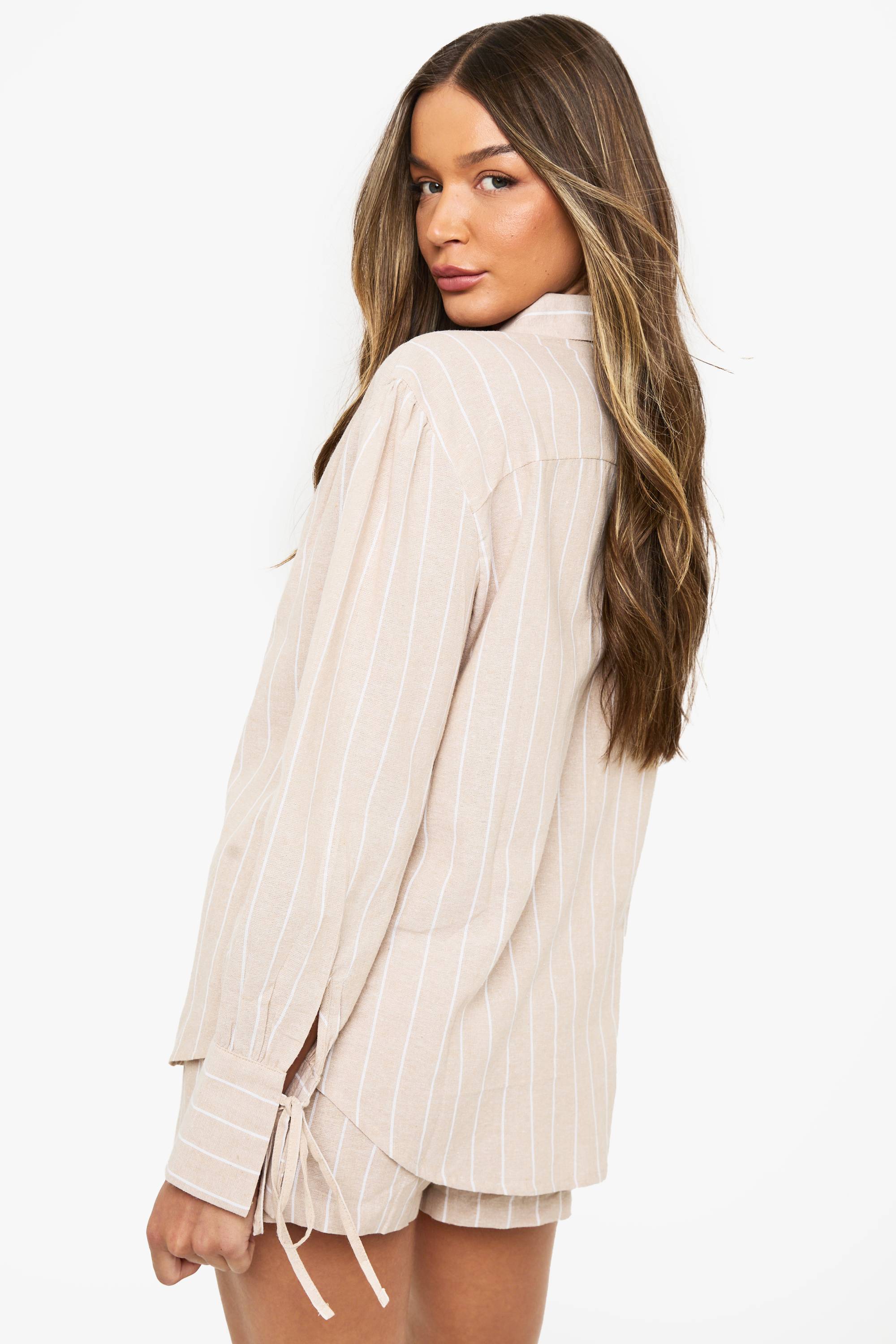 boohoo Chemise à rayures à poignets noués & ensemble short coordonné