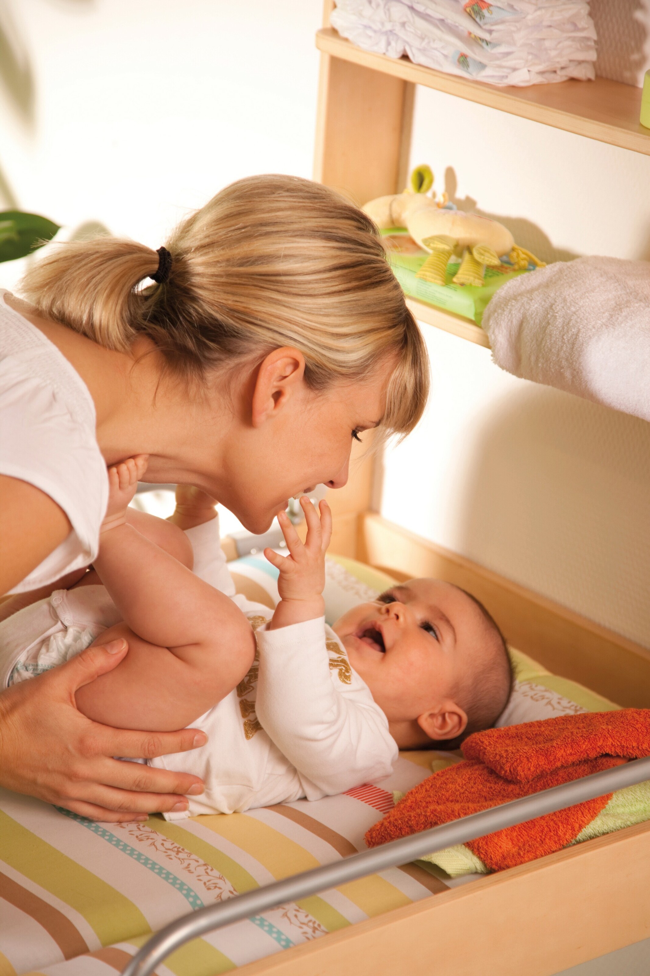 roba Wandwickelregal mit 2 Böden Dschungelbaby