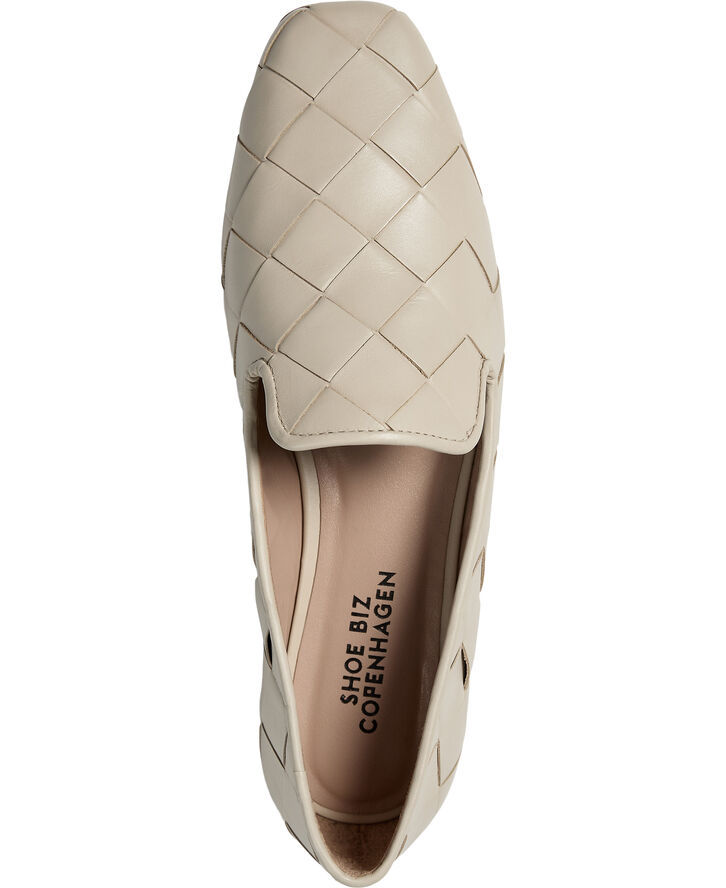 Shoe Biz Washington Ecru