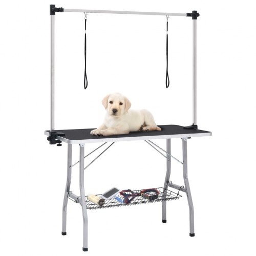 Mesa de tosa grande para cães, preta e prateada.
