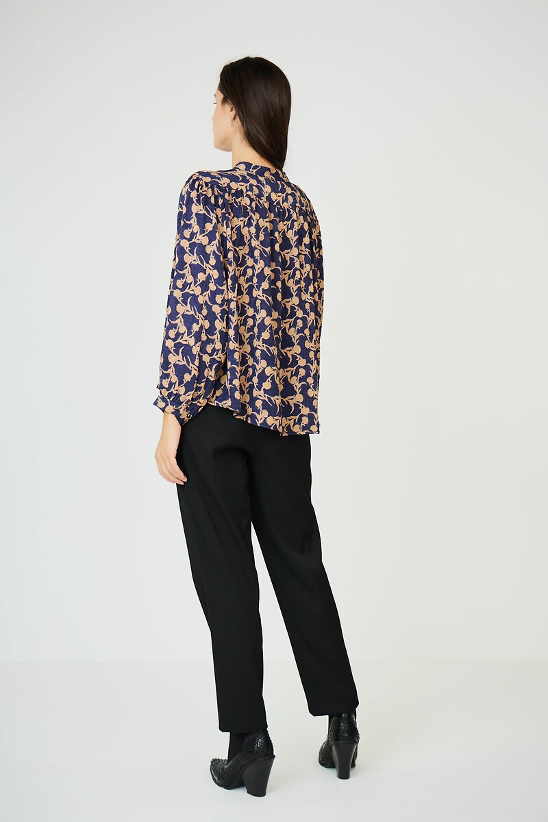 ATÉ BREVE<br>Blusa com decote em V