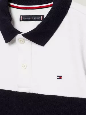 Polo de crepe com listras globais