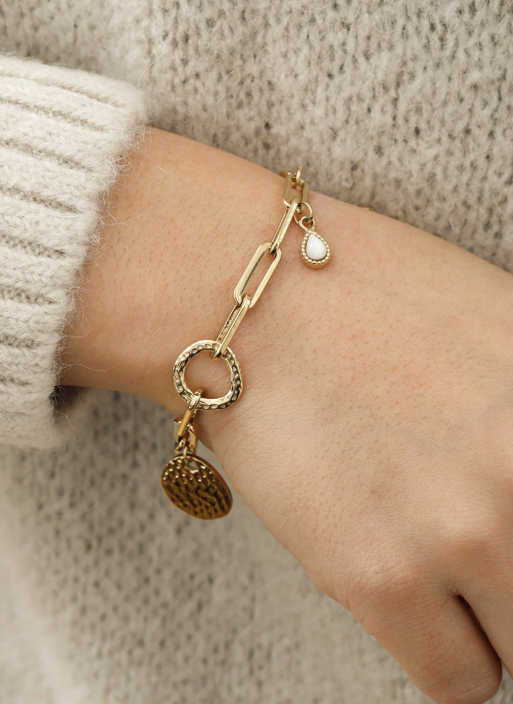 LOVE - Boucles d'oreilles pendantes love | Doré