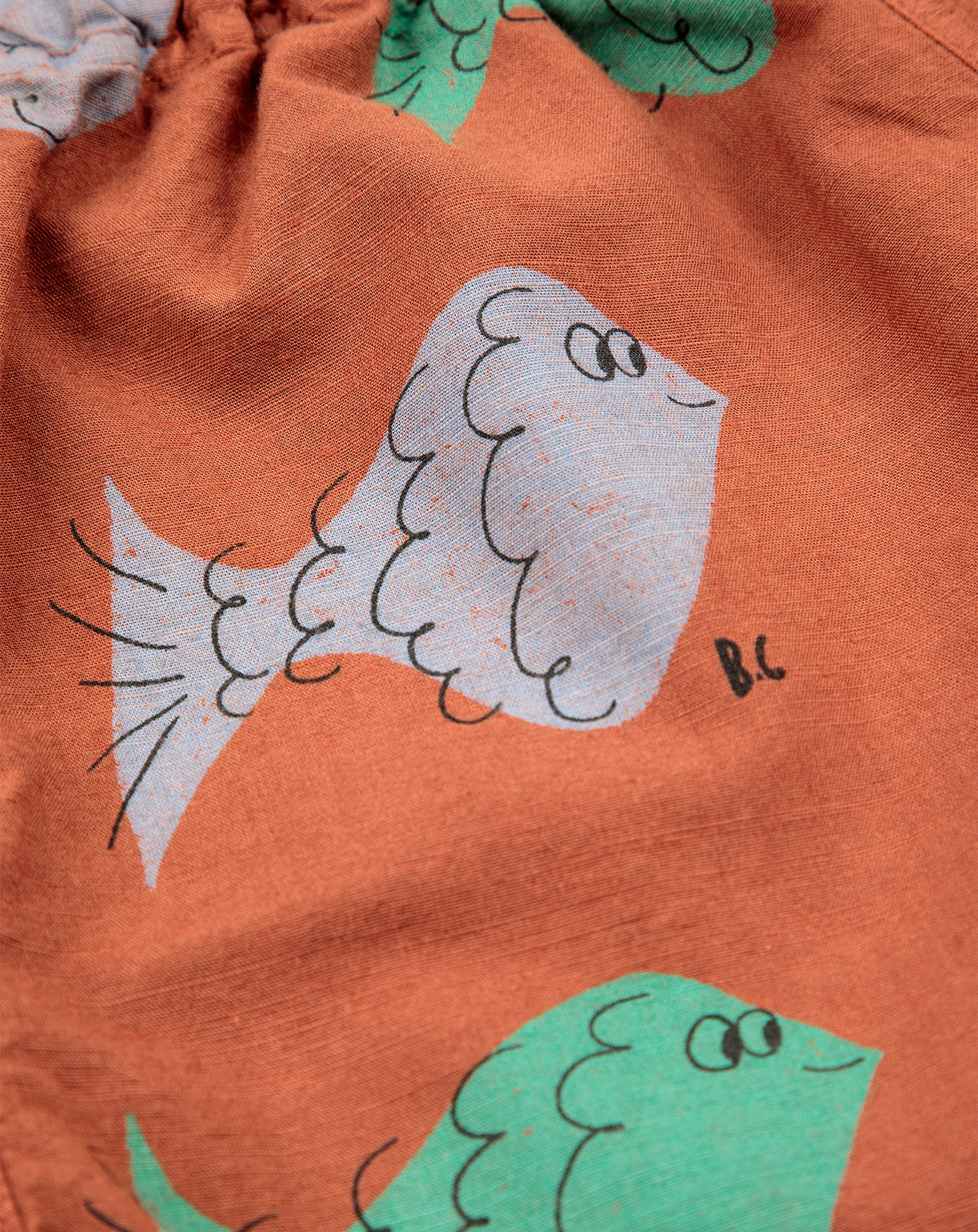 Shorts MULTICOLOR FISH ALL OVER in brown