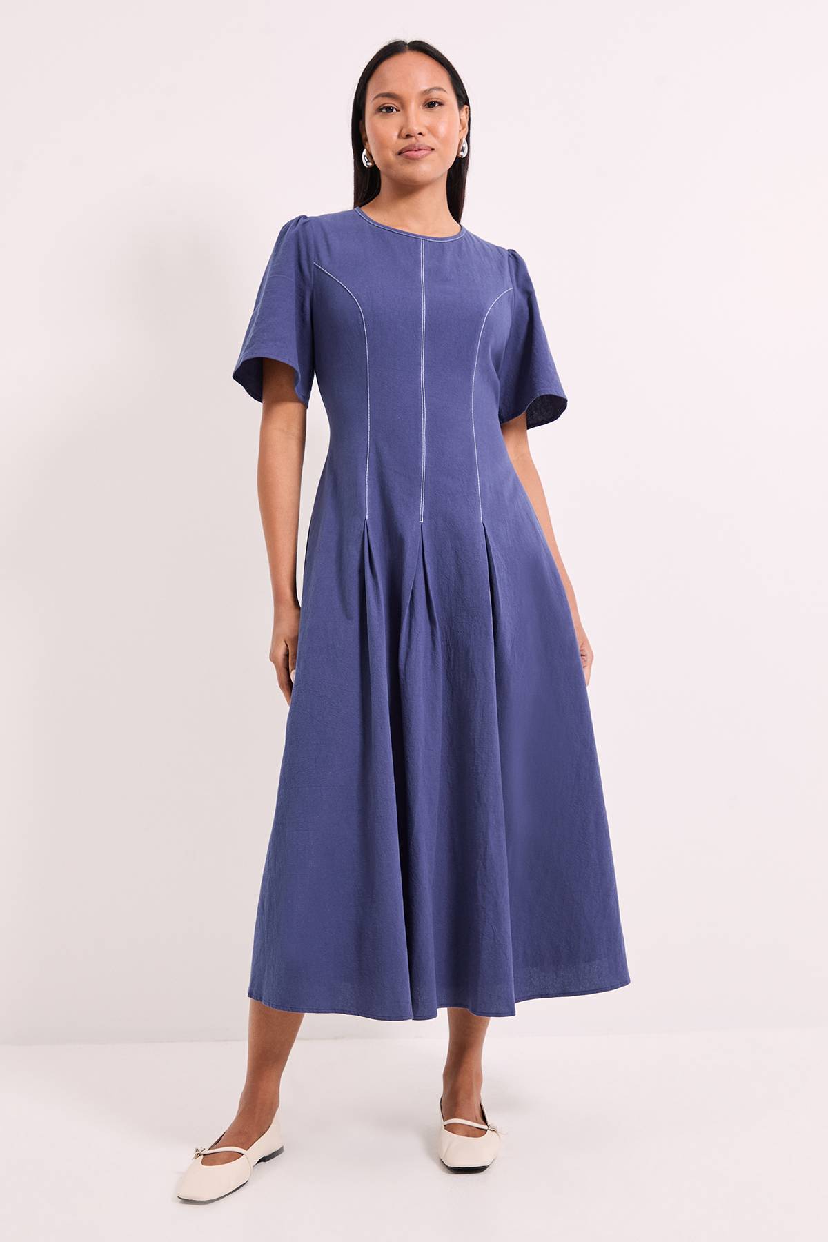 Wallis Robe Midi à Détails de Coutures et Plis Rapportés