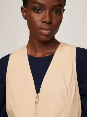 Vestido camisa curto sem mangas com zíper