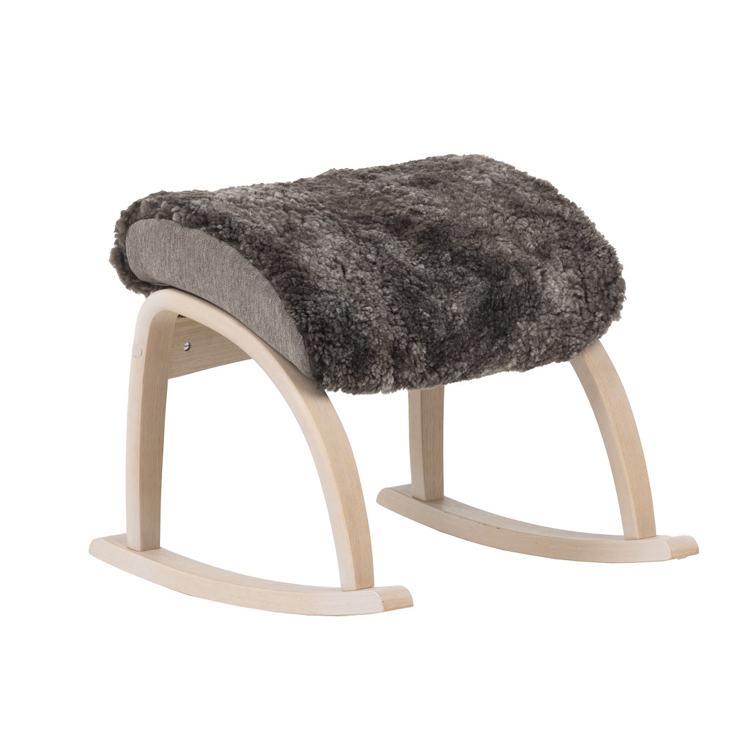 Delta Comfort krakk Fåreskinn Scandinavian Brown med ben i hvitpigmentert eik