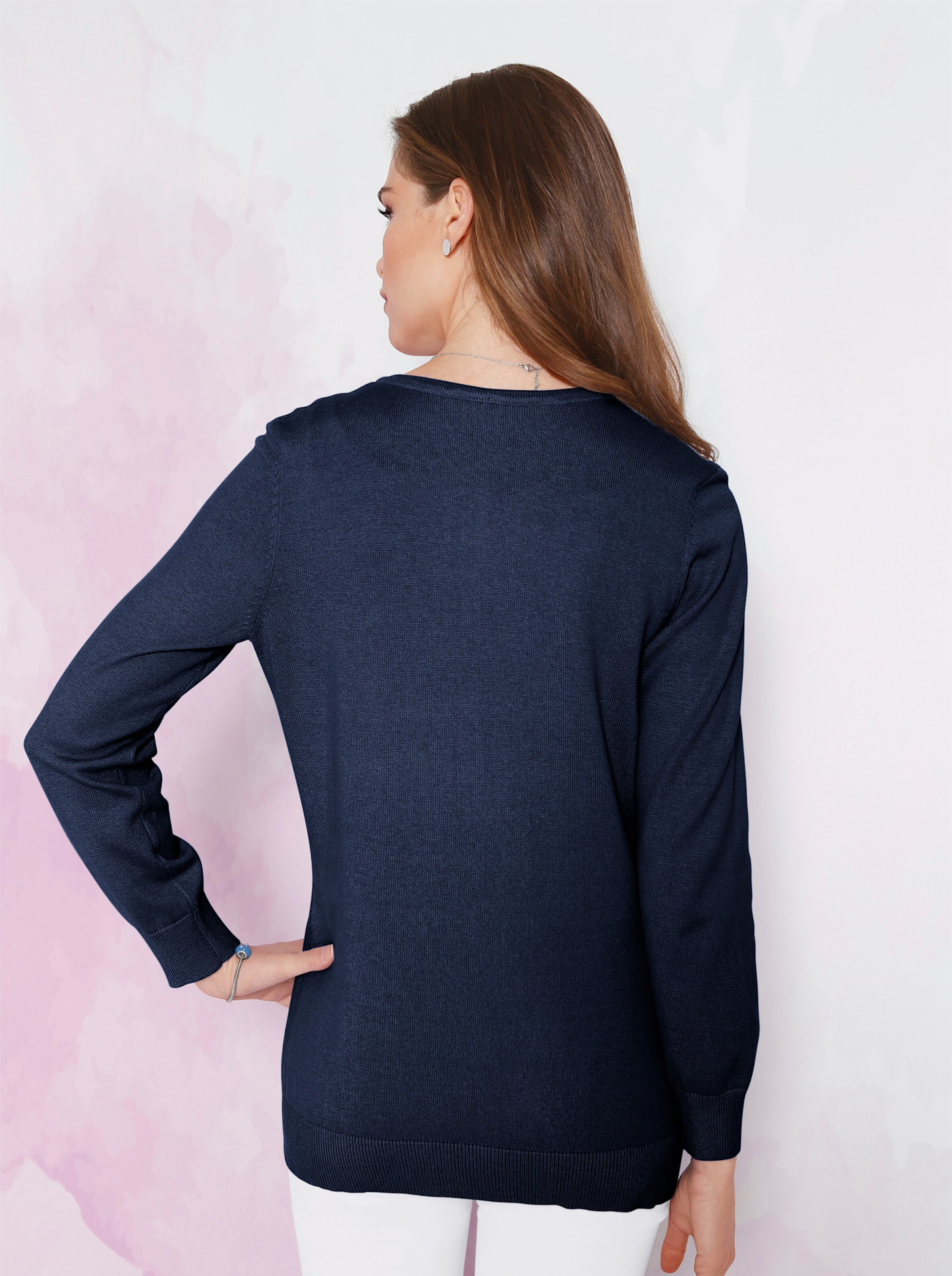 Strickjacke mit farblich abgestimmter Knopfleiste