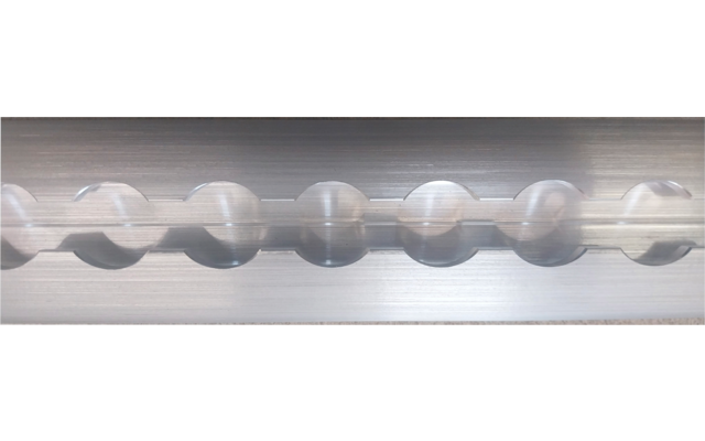 Alu-Zurrschiene halbrund (2000 x 50 x 11,5 mm)