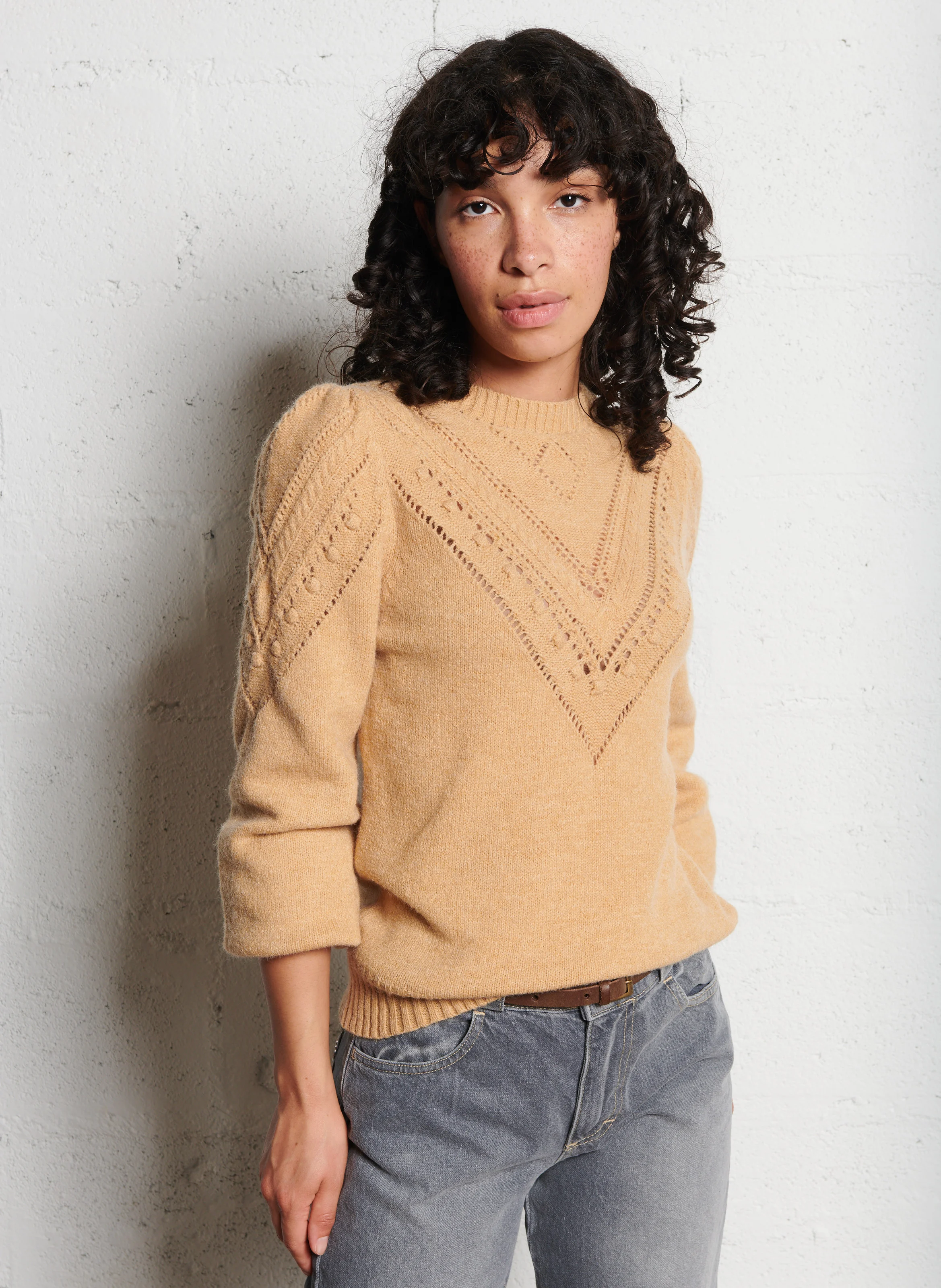 MARTA - Pull droit à col rond | Beige