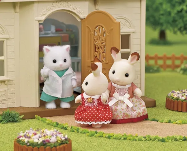 Sylvanian Families Village Doctor Starter Set