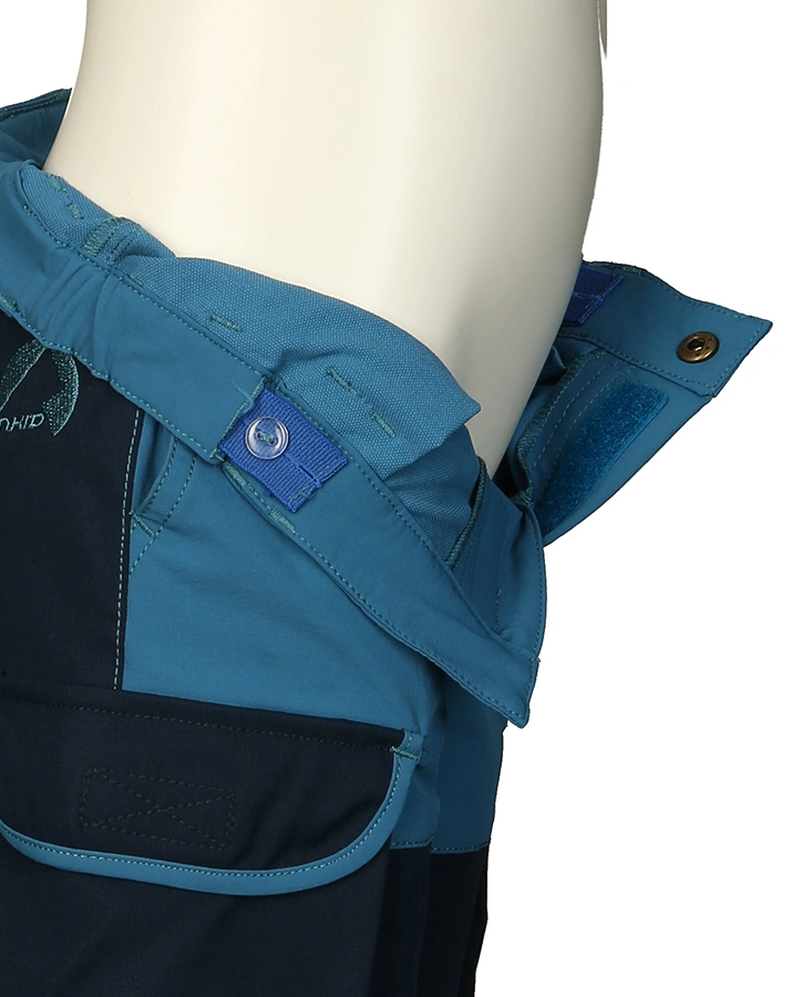 Shorts ORAVA in in seaport